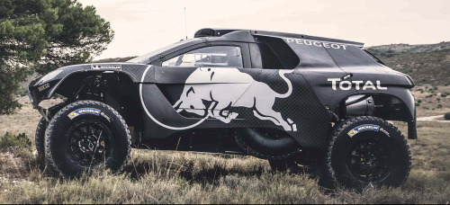 carsthatnevermadeit:  What a difference 27 years makes top Peugeot 405 T16 Dakar, 1988, bottomÂ Peugeot 2008 DKR16, 2015Â 