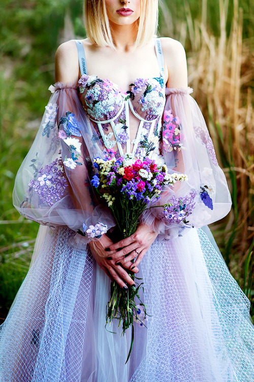 fashion-runways:CHOTRONETTE ‘Lavander Mousse’ dress if you want to support this blog consider donati