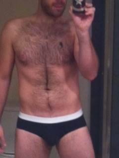 brobuddies69:  no-pants-on:  Scott Evans’ naked selfies  I bet it rums in the family!