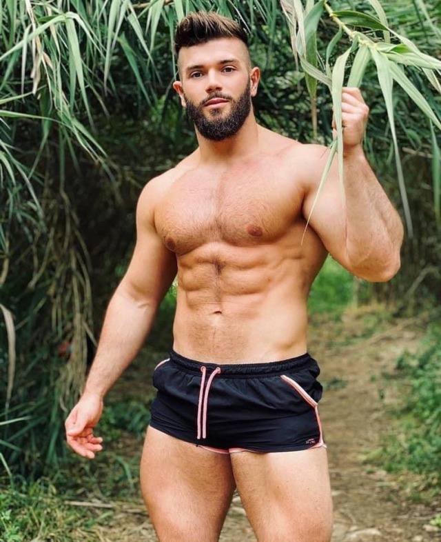 Mouthwatering-Men: