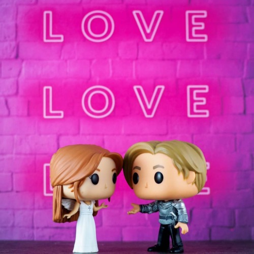 May 12 - #RobsFunkoPhotoADay challenge: Big Screen Romance #romeoandjuliet #funkopop #tfp_spotlight 