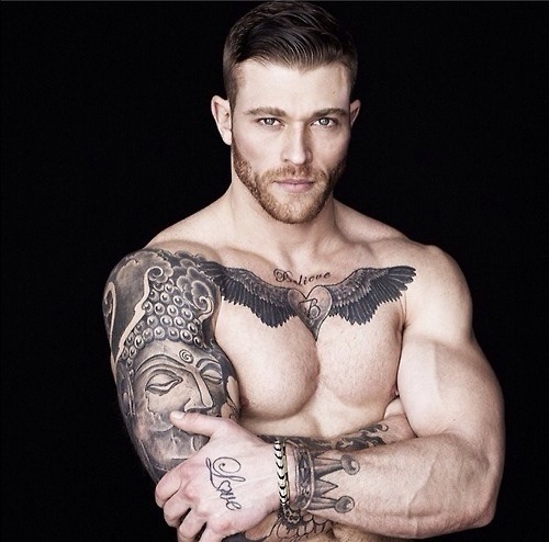 inkedbadboy:  yumm follow me and reblog