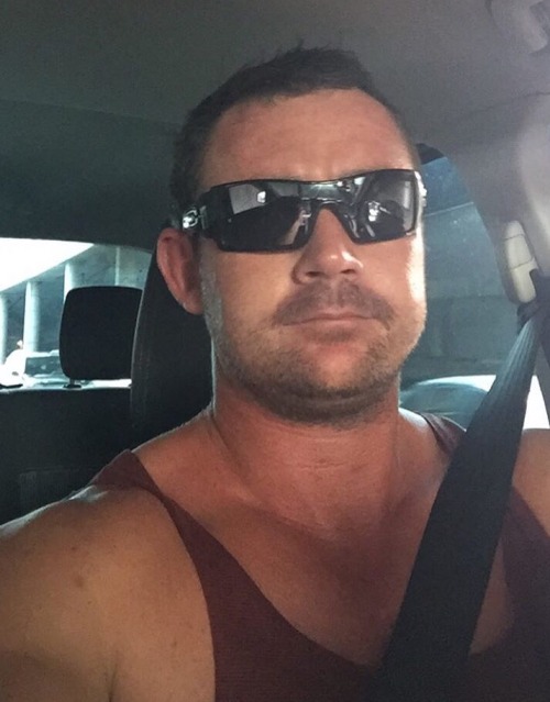 magicalwombatclodclam: boyatthecreek:Dan - our proud and hot Aussie tradie - this mate is seriously 