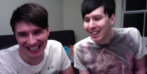 catwhiskerlester:LOOK AT HOW HAPPY THEY ARE TO TALK TO A SUBSCRIBER DON’T EVEN THINK FOR A MOMENT TH