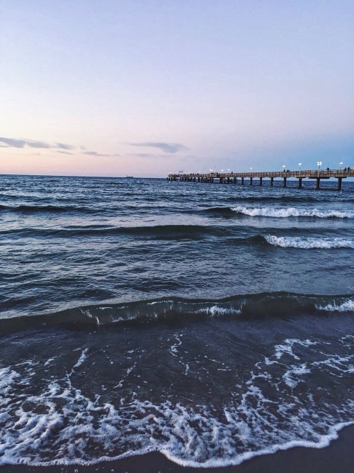 honiggelb: I’m back from my trip to the baltic seaaa, I loved it so much, I wanna go back :-(