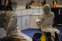 modernfencing:  [ID: two wheelchair sabre