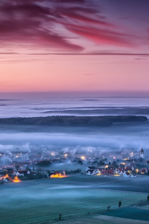 0rient-express:  Lights in the fog | by Ralph Goppelt   