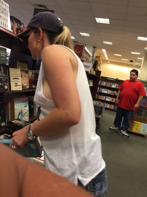 willshareher:You never know what you might find at a book store.