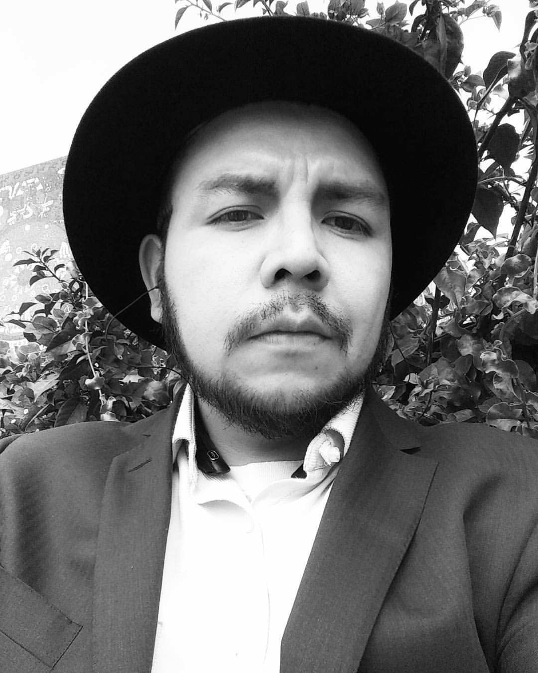 #me #blackandwhite #centrallibrary #unam #ciudaduniversitaria #mexico #personal #hat