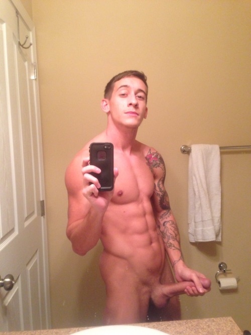 militarybromo: 2gaylovers: bigmanyy:BEAUTIFUL HUGE THICK HORSE DICK!! This guy or a guy using hi