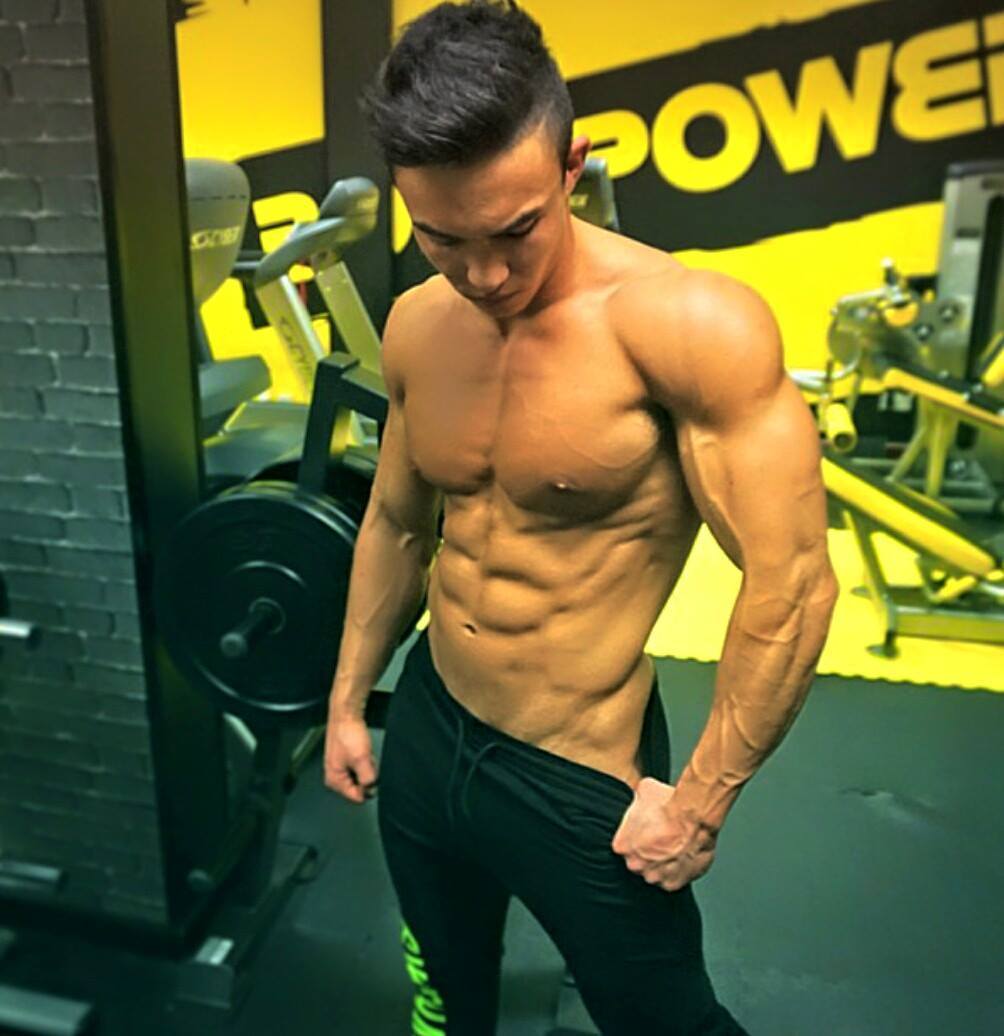 sghotjockers:  evianguy:Hawt Asian Stud!http://sghotjockers.tumblr.com/