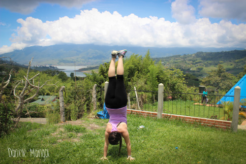 landofgoldendreams:  Handstands in the mountains! One of the most breathtaking views! Freshly picked Mora!! ( blackberries) Best blackberries I’ve ever eaten! Buga, Colombia