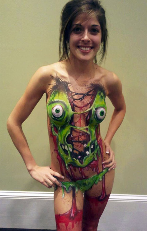 nerdygirlnoodles:  diaphanously-perverse:  THIS IS WEIRD AND I LIKE IT.  LOVE THIS 