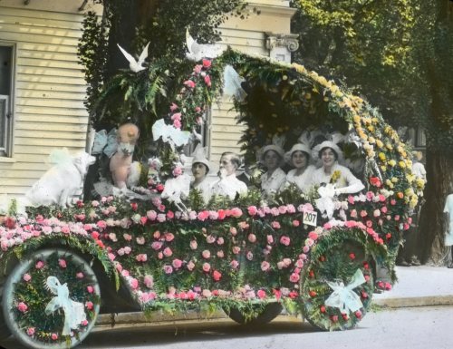 Floral auto float #207, Rose Festival, PortlandBarn Collection, Box 17