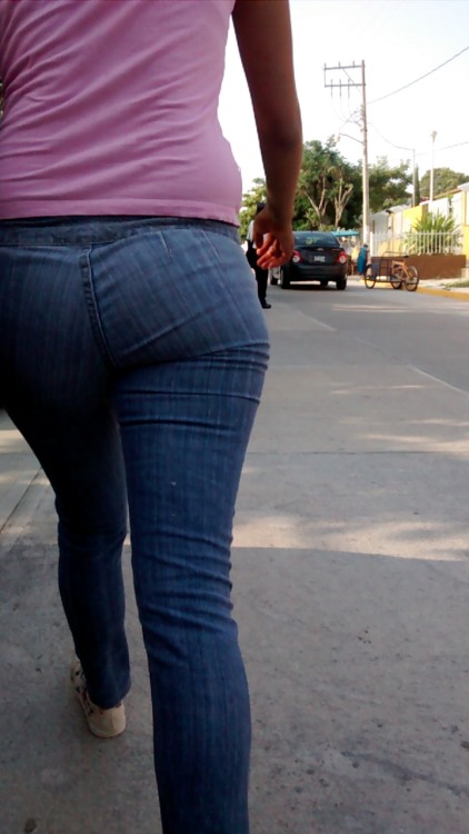 Quedan 30 fotos de esta chica