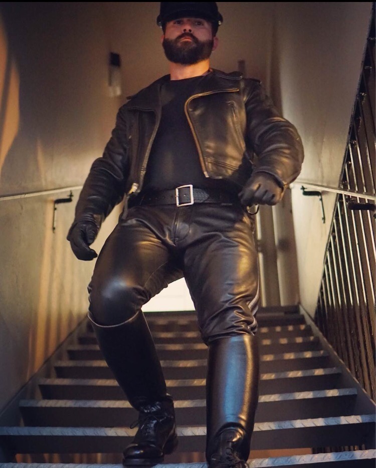 LEATHER COP FR on Tumblr