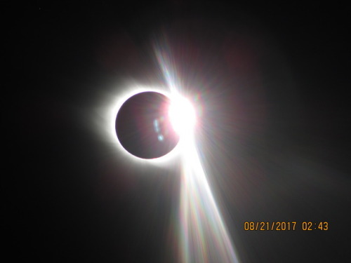 ashotofjac:My boyfriend took some really cool photos of the solar eclipse today