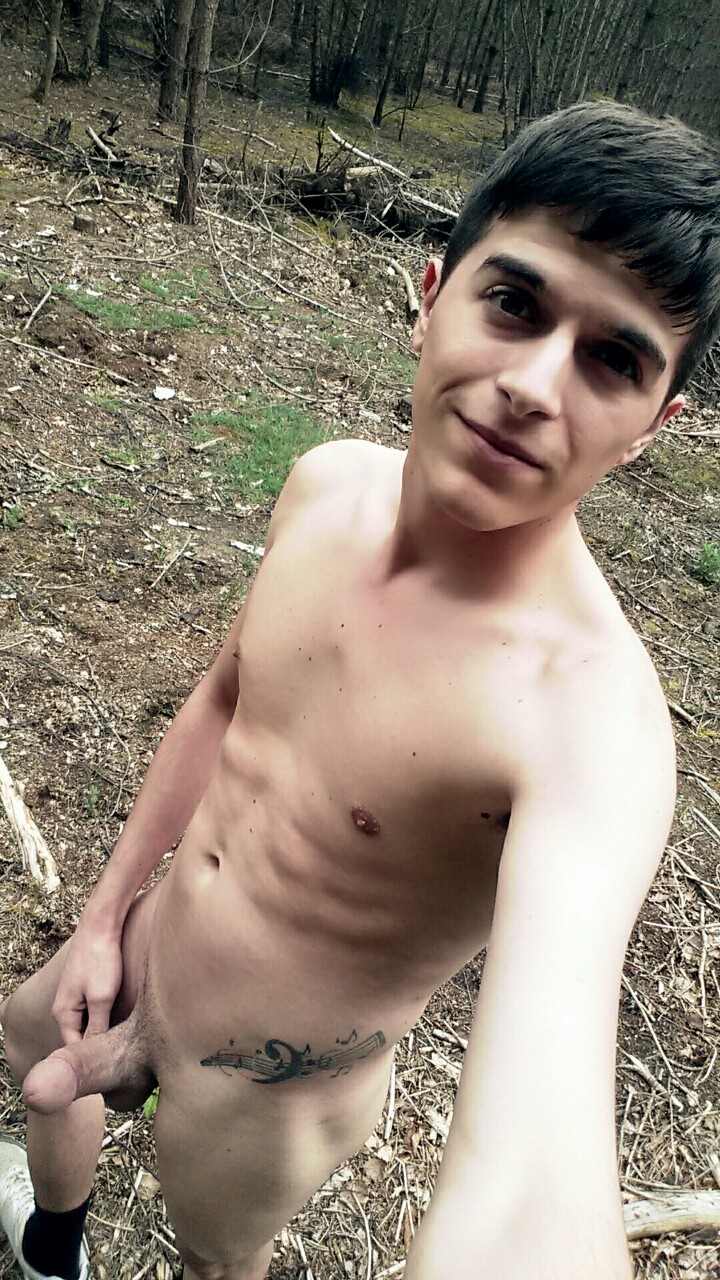 tylermatthews525:  Got a little bored, decided to pull over and have a little fun.