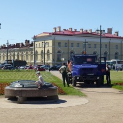 #Serenity / #City #life  #kids #auto #architecture #art #monuments #colors #colours  June 14, 2012  #summer #heat #hot #travel #SaintPetersburg #StPetersburg #Petersburg #Russia #СанктПетербург #Петербург #Питер #Россия