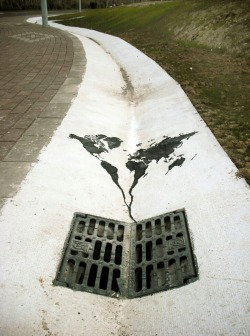 punk-arts:  Powerful Street Art That Confronts Climate Change