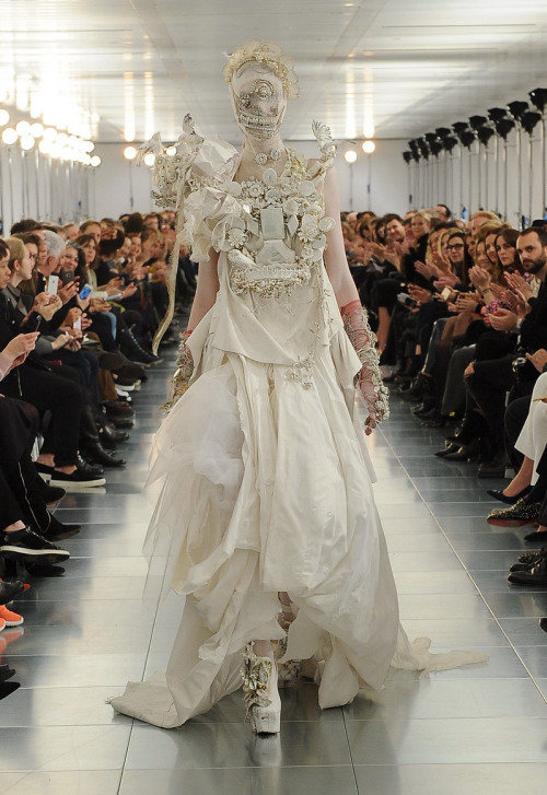 hautekills:Bridal Toile look from Maison Martin Margiela haute couture s/s 2015What to Wear When GLO