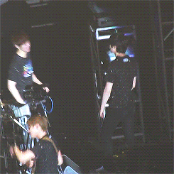 dubulikesorangejuice:  130406 [FA] After the last song Try Again, JH seemed he was