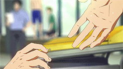 unkonageki:  I’ve seen a lot of posts about the makoharu hand-clasping scenes going