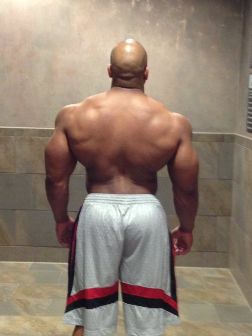 fcsdtrmntn: Tre’Shawn Edmonds-Raines a sexy as bodybuilder….who is truly something to b