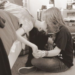 the-inspired-lesbian:  Love &amp; Lesbians 