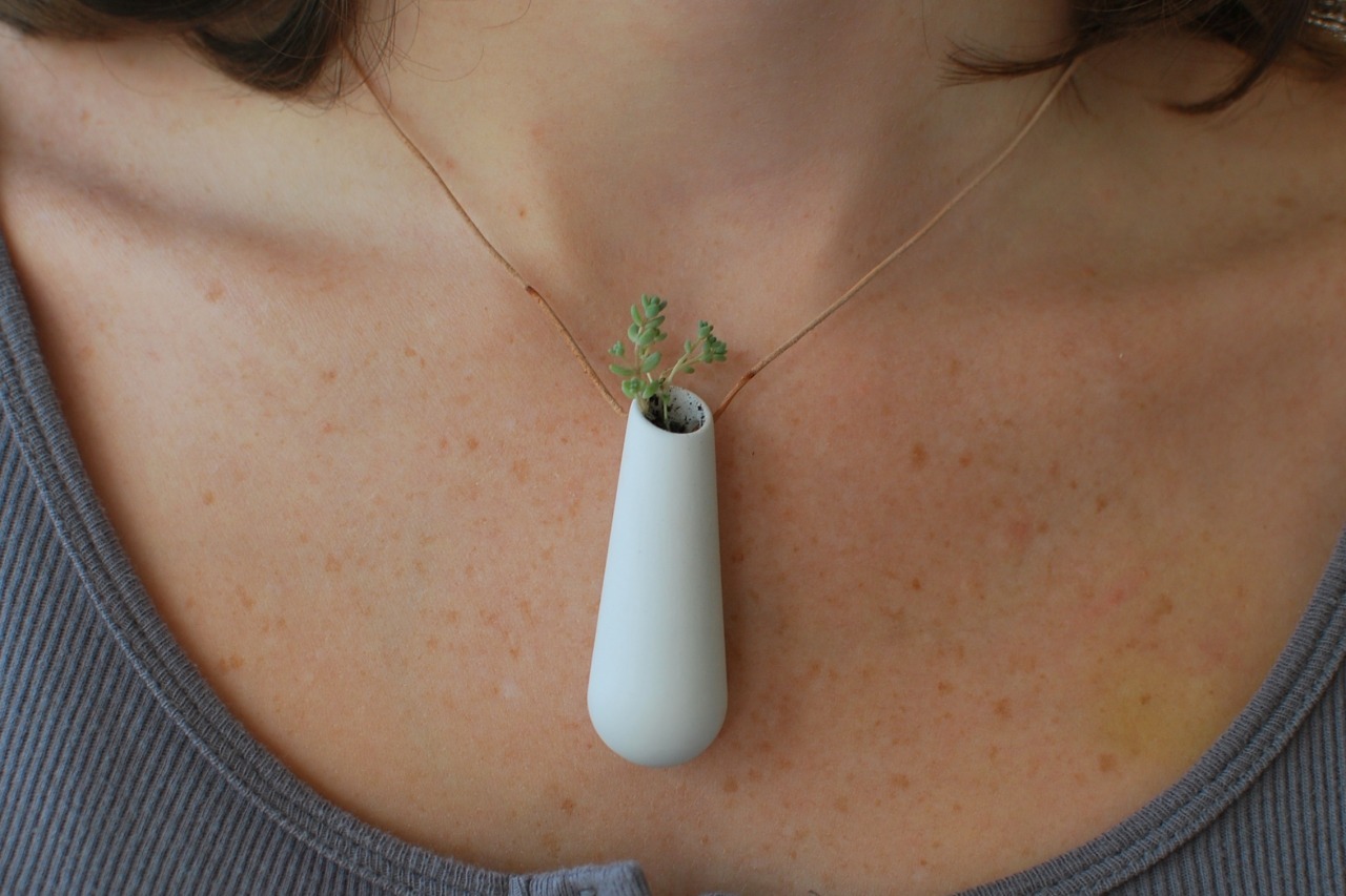 asylum-art:  Wearable Planter: ‘It’s jewelry for green thumbs’: Designer’s
