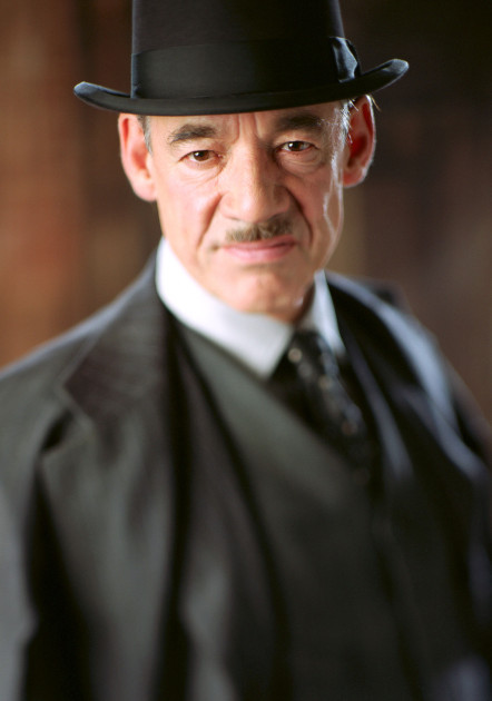 mamalaz:  ohmahogany:  R.I.P Roger Lloyd-Pack. To you, we raise our wands. You were