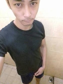 Qiidrakizikry:  Jjes0001:  #Hotguy #Asian #Muscle #Bigdick  Nak Duduk Kat Atas Tu