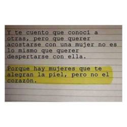 running-away-from-all:  Dicen que las personas sólo se enamoran una vez, y pasan el resto de su vida buscando a alguien que los haga sentir igual. Y en este caso me enamoré de ti.