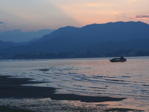 Late Afternoon Sky and SeaSeto Inland Sea Hiroshima prefecture.2016-2017 Summer, OLYMPUS E-M5 海や川の側を