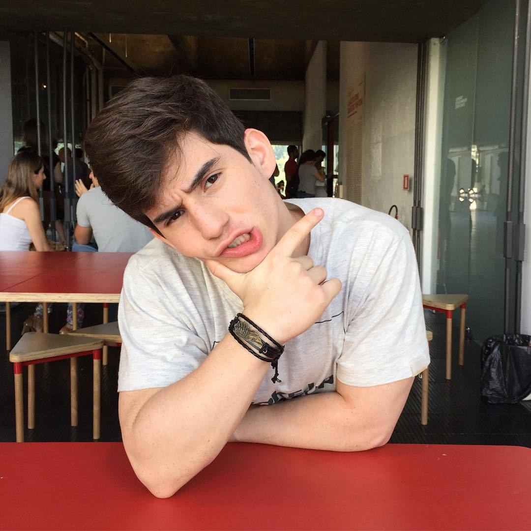 hotfamousmen:  Klebio Damas 