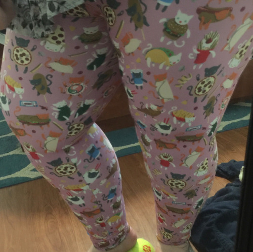 jadegordon: ultrapandachan: ultrapandachan: Just got my #bombsheller leggings today. Perfect timing 