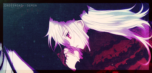 kidsfromhomura:  crossroad—demon:   Mikoto: Aren’t you cold?Anna: It’s warm