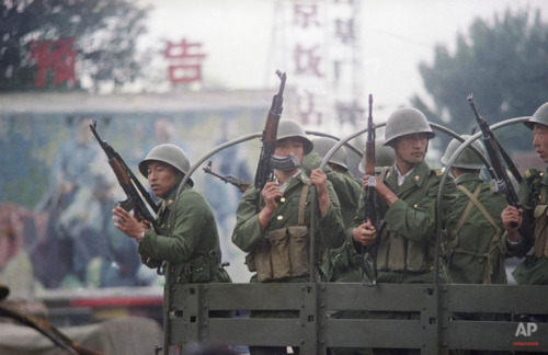 soldiers-of-war: CHINA. Beijing. April to June 1989. Tiananmen Square massacre. The Tiananmen Square