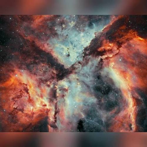 Sex Stars, Gas, and Dust Battle in the Carina pictures