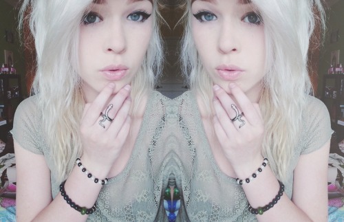 sworninemy:  check that ring tho🐍 