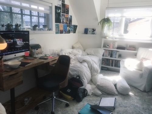 avocadontyou: messy room from always studying