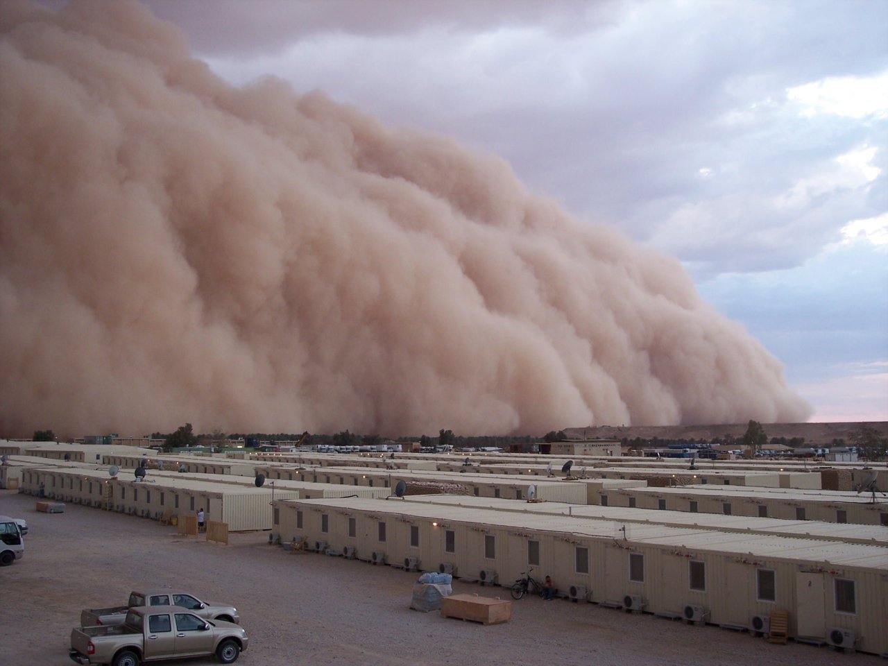 sixpenceee:  Powerful Pictures of Dust Storms 