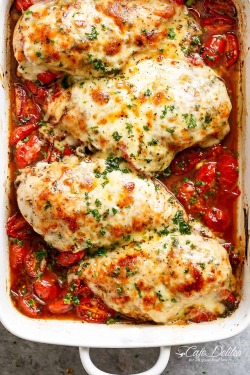 savorytoothgirl:  balsamic baked chicken breast with mozzarella cheese