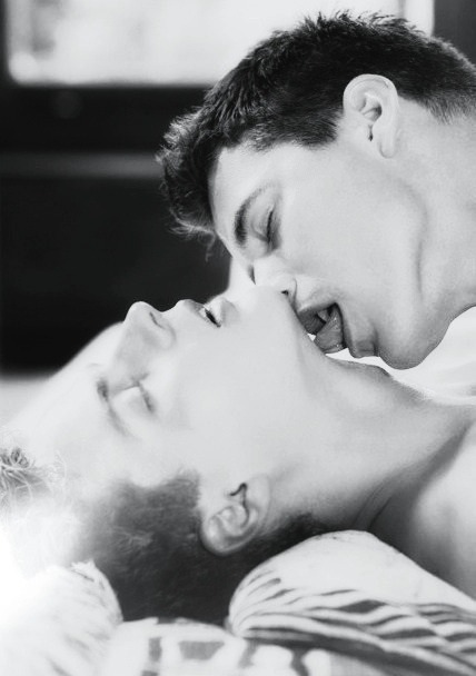 sorrygirlsisuckcock:  http://sorrygirlsisuckcock.tumblr.com/