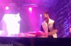 mica-meu-lindo:  Tadinha da Soph, tenho certeza que o Mika ficou rindo kkkkkkkkkkkkkkk’