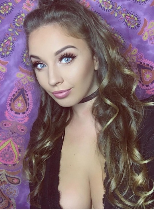 dsizebooblover:  shhhshhhhh:      GORGEOUS  