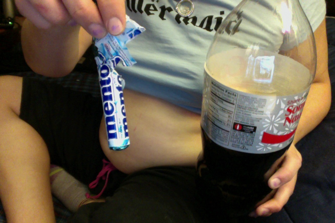 theplumpmonster:  AS YOU CAN SEEI used to do loooots of soda bloats, and I’m working