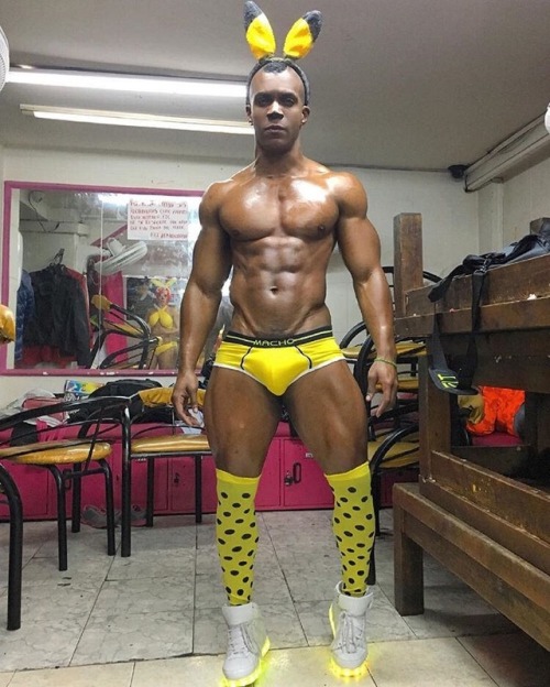 planetofconfusion:…men take my breath away