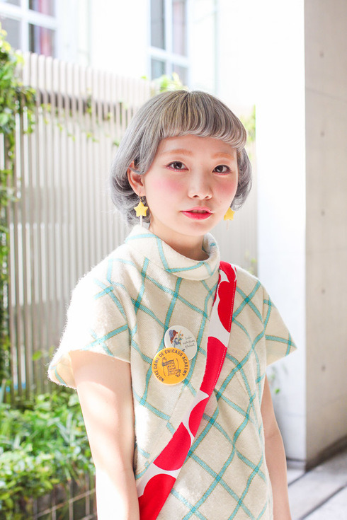 pihaeja:名前: 渡辺 夕夏 撮影場所: 表参道 年齢: 19 職業: 学生 ワンピース: used バッグ: marimekko シューズ: BELLY BUTTON Photo by: 岩本 