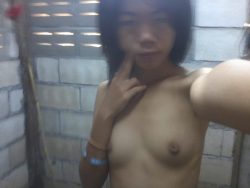 eaglemata:  A slim small sized 18 yr old Thai gets horny!   Horny euy